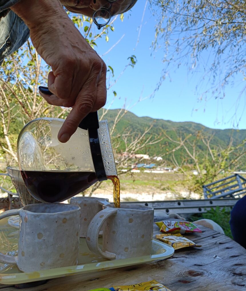 川原でコーヒー